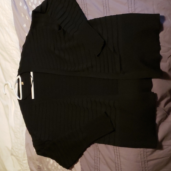Long sleeve black cardigan Soyaconcept. Excellent quality. Like new. - Picture 1 of 9